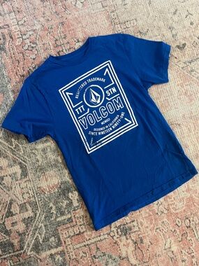 Volcom Boys Blue T-shirt Size Medium